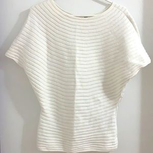 UNIQLO top